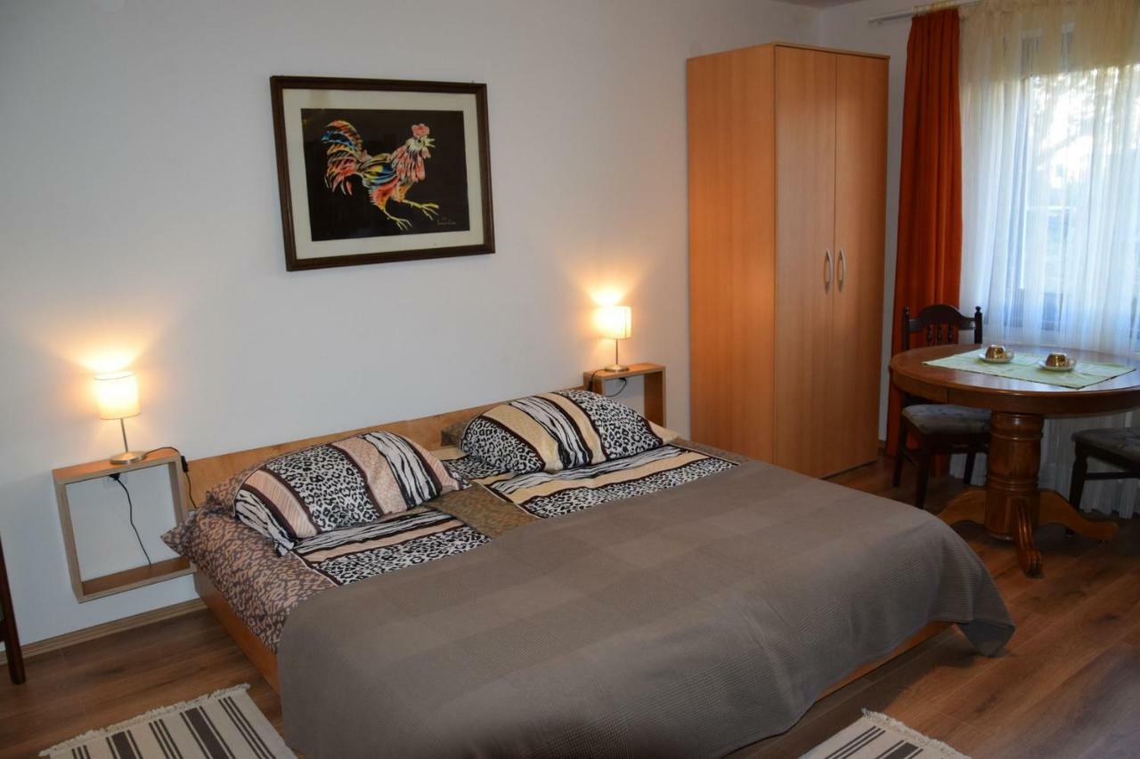 Rooms Ribnikar Постойна Екстер'єр фото