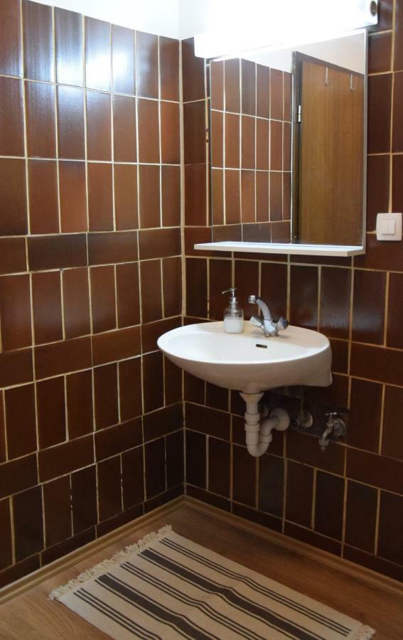 Rooms Ribnikar Постойна Екстер'єр фото