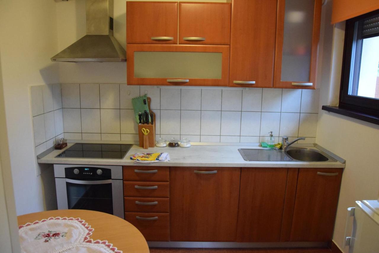 Rooms Ribnikar Постойна Екстер'єр фото